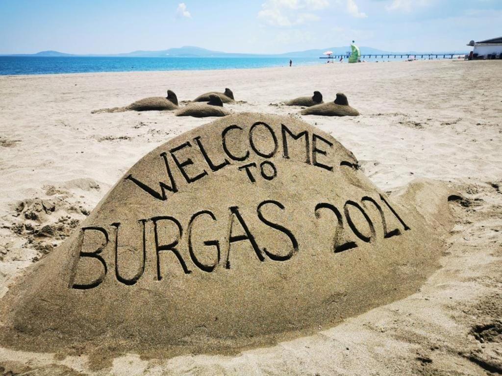 Studio Lazur Burgas Luaran gambar